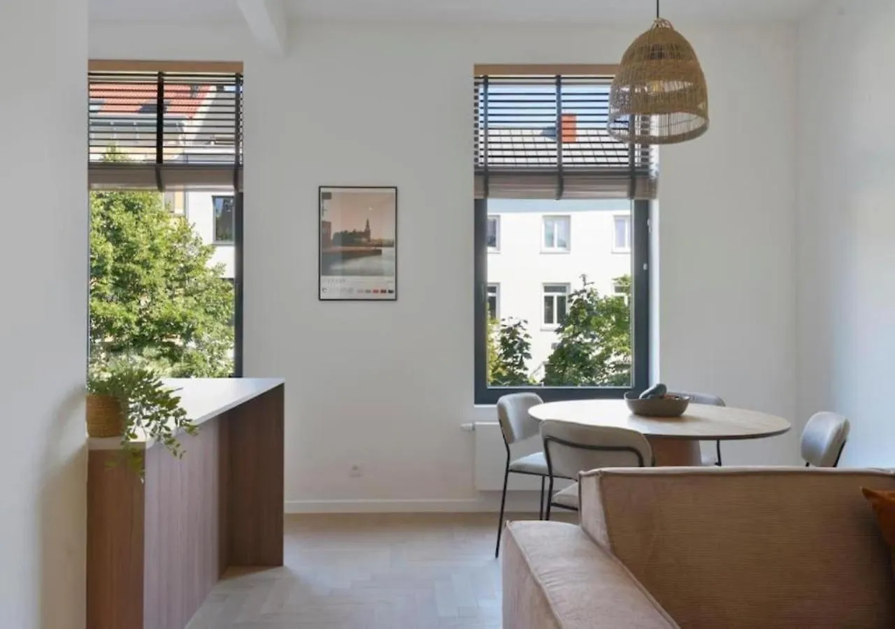 Elegant Escape In Hartje Zuid Apartment Antwerp